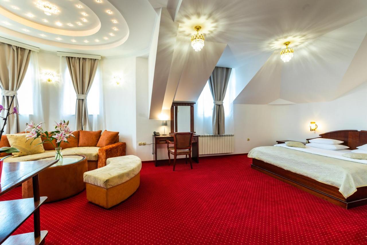 Garni Hotel Royal Crown Subotica Eksteriør billede