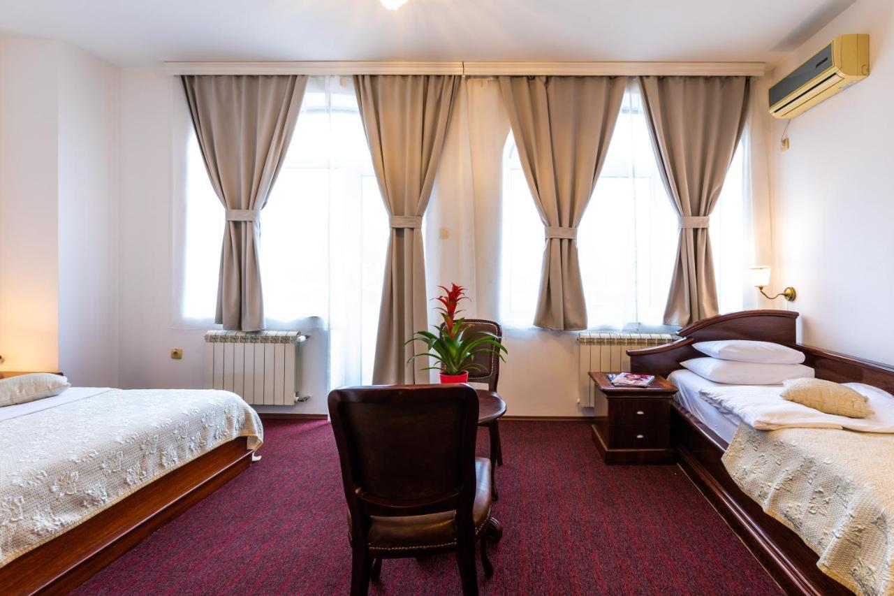 Garni Hotel Royal Crown Subotica Eksteriør billede