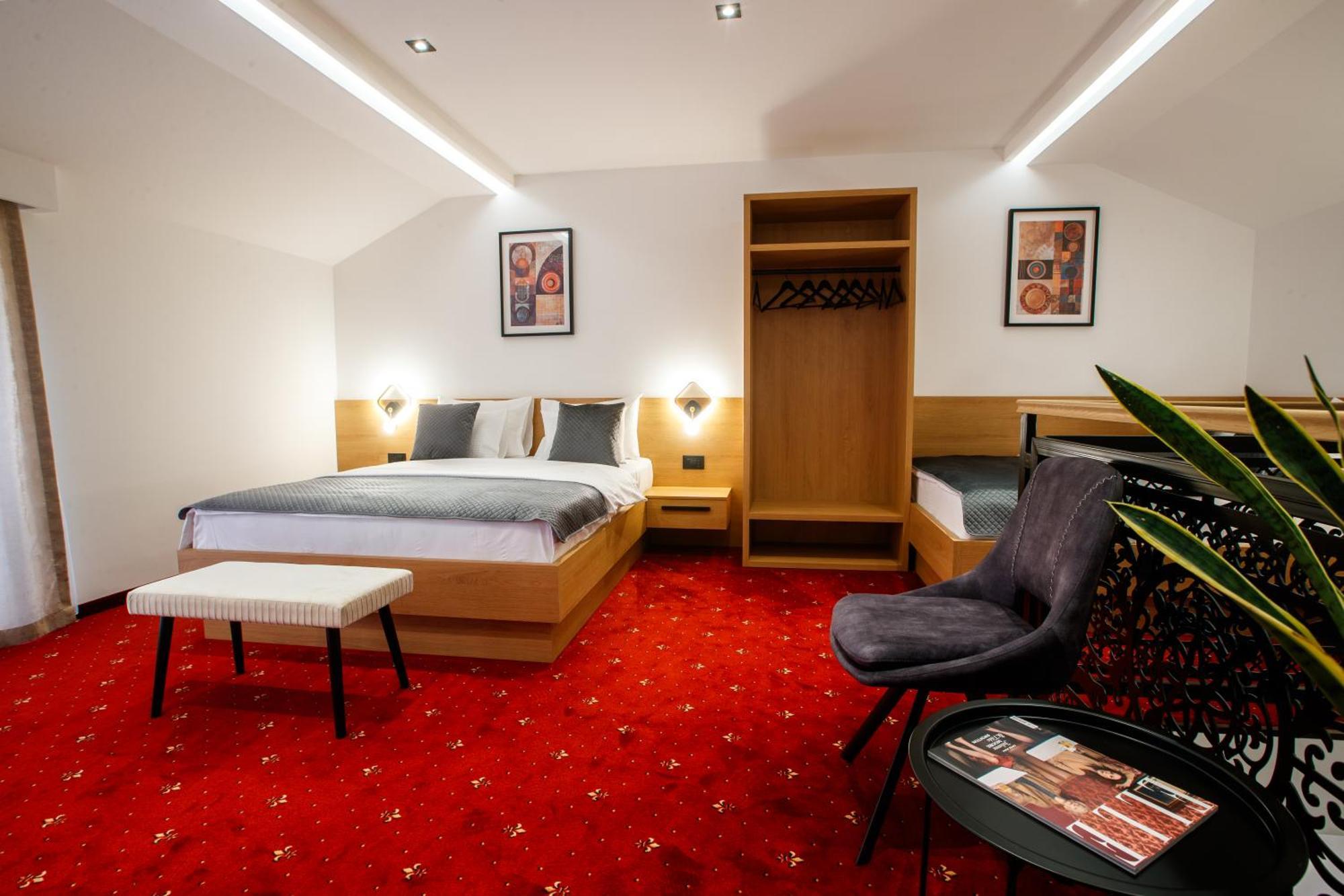Garni Hotel Royal Crown Subotica Eksteriør billede